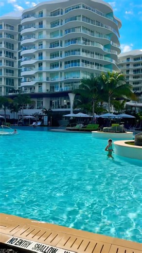 #hotelview #hotelstyle #pooldesign #poolsideparadise #hotels #fortlauderdale #florida #view #travels