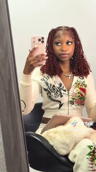 When you’re hairstylist you gotta do what you gotta do 😭😭😭 Right? @icedbymariahnina #detroithairstylist #detroitbraider #bohobob #wiginstall #hairtok