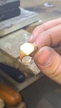 "Watch the Engraving Process: Bringing a Faded Signet Ring Back to Life" |Blackwell's #GoldJewellery