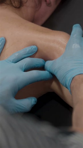 Why Does It Hurt When I Reach Behind My Back? #shorts