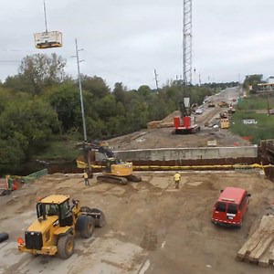 These time-lapses show how much time and effort go into building the roads we drive on everday 🛣 | UNILAD Tech