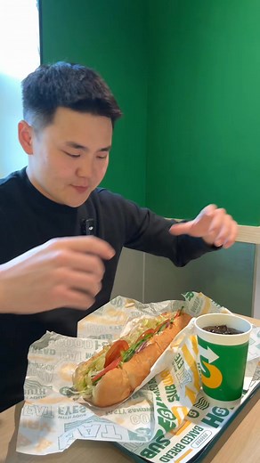 272K views · 2.7K reactions | Надаас өөр хүн барахааргүй л юм боллоо Барах хүн байна уу ?? Subway Mongolia | Tem in Tokyo | Facebook