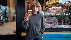 VIDEO. Zo tapt Els de ‘schuunste pinte’ van Gent: “Bij de opening van ons café had ik nog nooit een goede pint getapt”