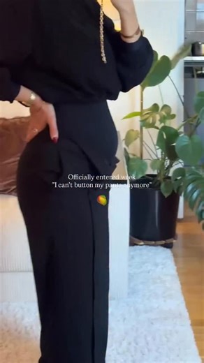 Nimo on Instagram: "Our little sweet mango Week 19 and we are almost halfway through. Can’t believe how fast it’s going.🥺 #diet #healthyliving #pregnancy #momtobe2026👣❤️ #glowup #pregnant"