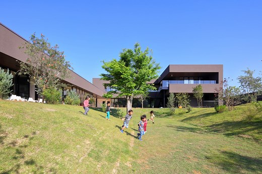 AKM Kindergarten and Nursery / HIBINOSEKKEI   Youji no Shiro   Kids Design Labo