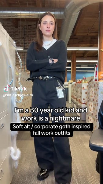 Soft Goth Inspired Work Outfits for Fall