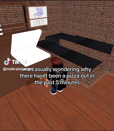 manager is nowhere to be seen 😭🙏 #roblox #funny #workatapizzaplace #memes #comedy