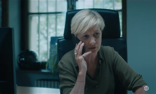 Manipulations - S01 E05