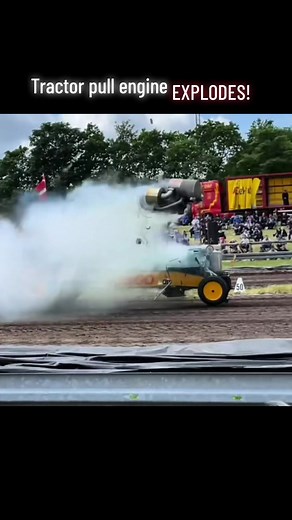 Never seen an engine explode so comically! #fyp #tractorpulling #engine #engineexplosion #engineexploded #engineering #dundidblowedup