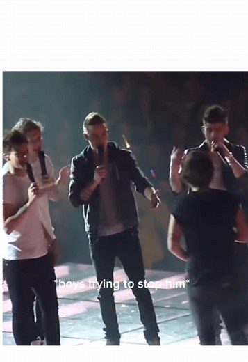 i find this so funny bro 😭 (might be posting an edit later!!!) #onedirection #beatboxing #fyp #foryoupage #viral #blowup? #makenefamous || @paige ☁️🧸🍒🎸🖤🪩 @tate.styless @maya payne 🤍 @mayaa @𝙀𝙡𝙡𝙞𝙚𝙚𝙚!! @𝒉𝒐𝒍𝒍𝒚🪽tpwk ❯❯❯❯❯ @lola Malik 𝒢𝜚 @Lizzie! @sienna_tomlinson_28 @- 𝙖𝙢𝙚𝙨 .ᐟ 🦖 @.kaydiehoran @𝐸𝓂𝒾𝓁𝓎 𝐻𝑜𝓇𝒶𝓃🇮🇪🌷🍒 @𝒈𝒆𝒎𝒎𝒂 𓀡 @𝑮𝒓𝒂𝒄𝒊𝒆ꨄ @hallie!!! @lola 🎀 @millie ౨ৎ @Olivia Payne @Tilla Horan ;) @𓆉