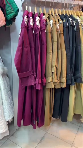 AL Ameen Fashion on Instagram‎: "🔸 Trench Coat / ترينش كوت نازل بألوانه ليكمل ستايل كل model 🔸 Trench Coat / ترينش كوت تصميم كلاسيك عصري يبرز الشياكة لكل model 🔸 Trench Coat / ترينش كوت خامة مظبوطة وفنش عالي من الأمين لكل model 🔸 Trench Coat / ترينش كوت قطعة أساسية للخروجات والمشاوير لكل model 🔸 Trench Coat / ترينش كوت ألوان متنوعة تناسب كل الأذواق وكل model 🔸 Trench Coat / ترينش كوت اختيار ذكي لستايل شيك وعملي لكل model 🔸 Trench Coat / ترينش كوت حضور أنيق يفرق في أي لوك لكل model نصيحة ا