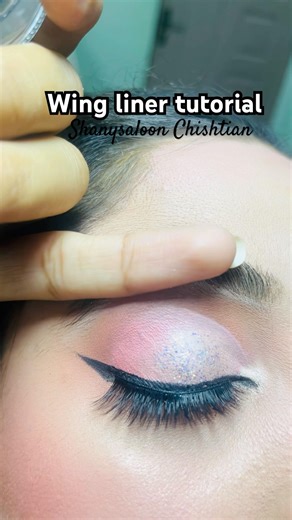 Wing liner tutorial for bignners 💁🏼‍♀️#shortsvideo #viralshort #eyeliner #linertutorial #eyeliner