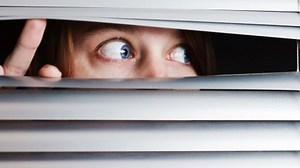 La paranoïa : définition, symptômes et traitements