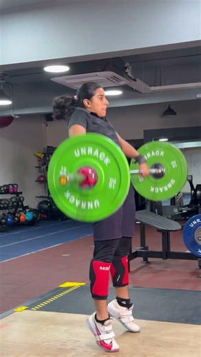 Clean High pull - From hang