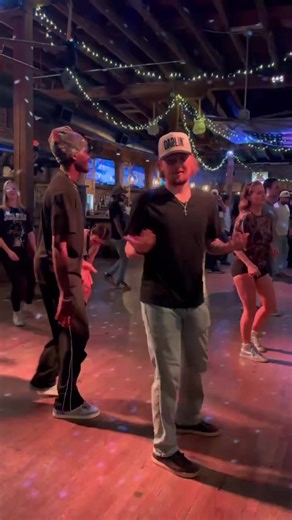 She so #linedance #snoopdogg #dance #fyp #foryoupage @Justmitch