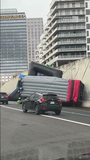 Atlanta Traffic Slows When Inflatables Hit Highway