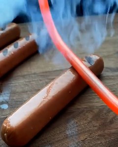 8.2M views · 8.2K reactions | This food artist has shared the secrets behind getting the perfect shots in food adverts and movies  | UNILAD | Facebook