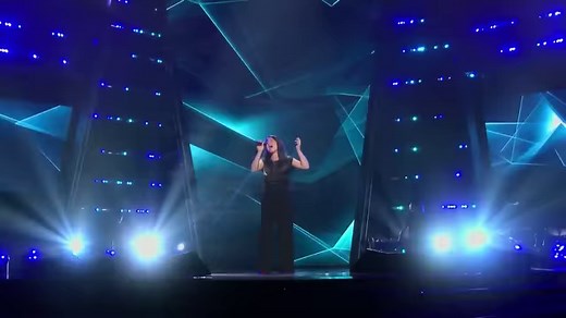 STANDING OVATION for Demi Lovato's 'Stone Cold' on The Voice 😮 | The Voice Global