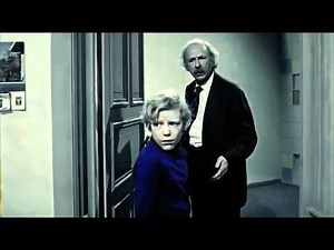 Willy Wonka - Charlie gets the prize