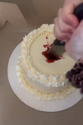 Another new offering!! Stab cakes 🔪♥️ Watch closer to Valentine’s Day because we will be running a special on these in a heart shape that says “eat your heart out” Our blood is edible 🤪 | Batter Buddies Bakery