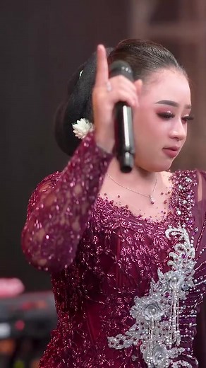 lagu APT terbaru (NIKEN SALINDRI) #fyp #lagukoplo #viralvideo #fbpropemula #fbprofesional #reelsviralシfb #jangkauansemuaorang #jangkaunluas #jangkauanluasfyp | Dita Aprilia