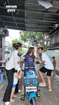 Bagus kabur daripada mimi marah #ombobguys #shorts #trending #comedy
