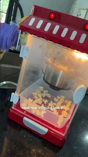 Testing out the Kmart Popcorn Maker 🍿