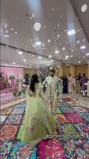 Bride & Groom Dance | The Move Makers | Aaj Kal Tere mere pyaar ke Charche #wedding #weddingdance