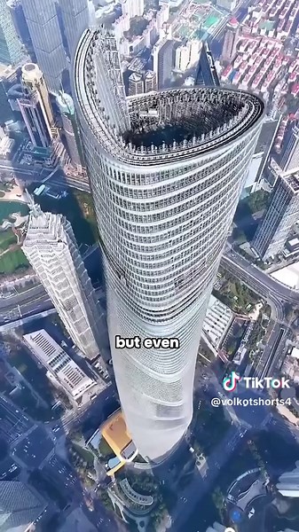 A Skyscraper So Tall.. It Freezes #ShanghaiTower #Engineering #Megastructures #SkyscraperFacts