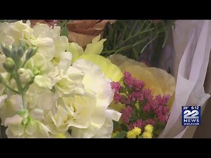 Local flower shop moves from online to brand new storefront