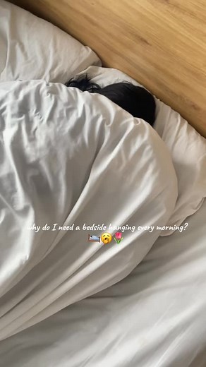 why do I need a bedside for my bed🛌 every morning, I fumble for my phone, glasses, and hair clip with one eye still closed🥹 this bedside organizer has made it *so easy* to keep everything tidy and right where I need it🌷 The pattern is already 📩 in my bio! #bedsideorganizer #crochetpattern #crochethome #handmadestyle #bedroomdecor #crochetlife #makersgonnamake #crochetersofinstagram #crochetideas #crochetwithlove #crochetinspiration #crocheteveryday #crochettutorial #crochetdecor #virelreels 