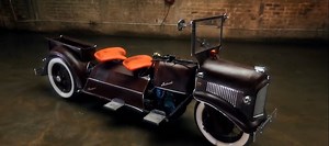 🚀🔧 La mezcla única de moto y pick-up está completa. Martín explica a su cliente asombrado cómo su hijo ha personalizado cada detalle 🎨🏍️ #Mexicanicos | Mexicánicos