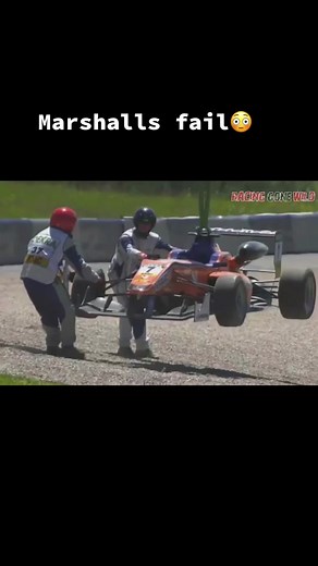 #paddockf1 #f1 #f1fail #marshalls #f2022 #fypシ #viral #f1edit #f1meme #foryou #viccesbe #f1funny #foryou #viralvideo