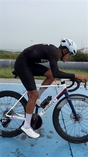 Setthawut Yordsuwan on Instagram: "🦦 #wilier #wiliertriestina #wiliertriestinathailand #wilierthailand #verticale #verticaleslr #herobikeshop #cyclinglife #cyclingroad #SramByProbike #sbcyclingteam #BFT #BEFASTER #bontshoes #bontshoesthailand #duragensport #crabonti #princetoncarbonworks 🎥 @pncmncpower"