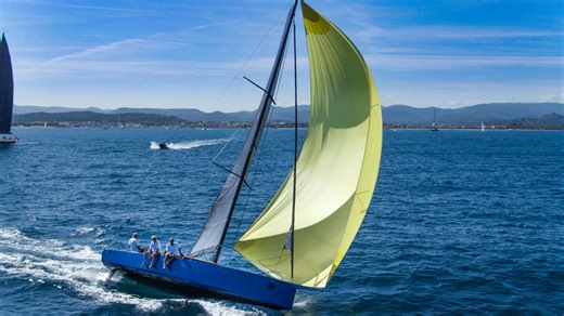 新古典主义美学与碳纤维革新的航海杰作 Black Pepper Code 0.1 起售价二百五十七万三千七百九十二块没有毛