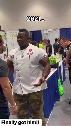 15M views · 459K reactions | FINALLY CAUGHT HIM!! #reelsvideo #viralvideo #viralreels #chef #chefrush #run #followers | Chef Andre Rush | Facebook