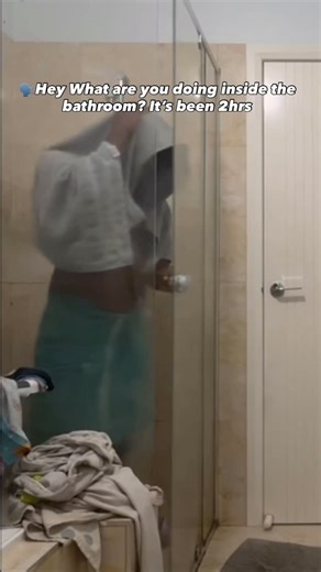 ஹரி ஹர சுதன் on Instagram: "Me dancing for my own Bathroom concert 😅🙌🏻 Tag and share this to those long hours bathroom dancers🤣 #dance #fyp #trending #tamil #tamilreels"