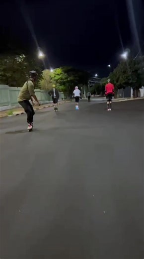 Patindo pelas ruas de Hortolândia @James @Marcelbarbershop #patinacaoiniciante #patinar #patinsinline #patins #patinação