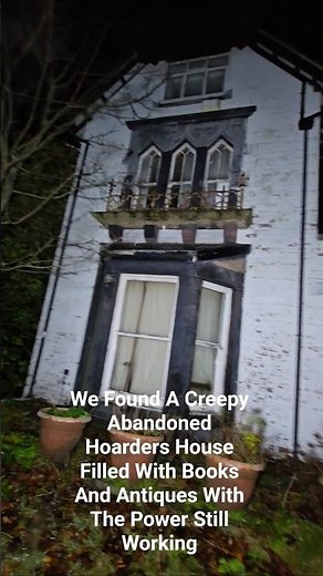 We Found A Creepy Abandoned Hoarders House Filled With Books And Antiques #shorts #house