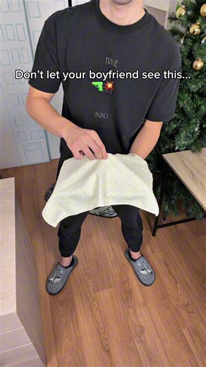 Do NOT let a LEGO fan see this 😳 #legogun #christmasgiftideas #toy #callofdutymobile #callofdutyblackops . . . This LEGO gun is the perfect Christmas gift for your boyfriend — it ejects shells, feels super realistic, and looks insane in any gaming setup. Perfect for guys who love COD vibes, collectors, building toys, or anything tactical-themed. If your man loves unique gadgets, desk accessories, or fun stress-relief toys, he’s gonna freak out when he sees this. This is one of those gifts he wo