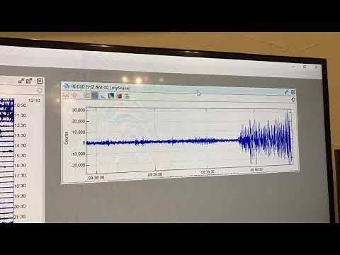 Watching A M5.2 Earthquake Seismic Waves Arrive Live Via Raspberry Shake Seismograph