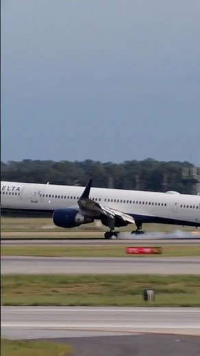 Delta’s 757-300 Touches Down at ATL — NEW Video Out Now!