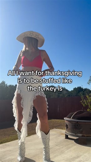 Shania walks on Reels