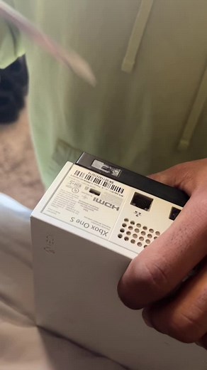 How to Clean Inside Xbox One S