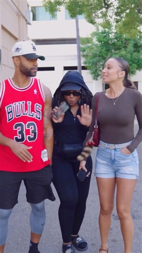 4Us App on Instagram: "When date night needs new ideas… 👀 4Us is the plug 🔌 . ✨ #4UsApp #DateNightIdeas #LAVibes #BlackOwnedApp #WhatsTheMove #Download4Us"