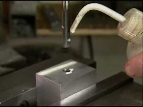 Using a Straight-Flute Chucking Reamer