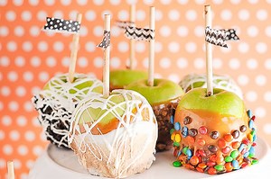How to Make Caramel Apples