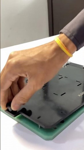 How to cut mouse bites of PCB ,Accurate way of removing pcb from panel form #pcbs #pcbway #pcbboards