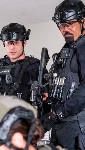Lou Ferrigno Jr. on Instagram: "Rocker is back! All-knew @swatcbs coming this Friday 8pm on @cbstv LETS GOOO!! #actionpacked #rollswat #swat #rockersrevenge #cbs"