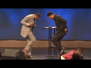 Pastor Reginald Sharpe & Charles Jenkins Tag Team Preaching/CRAZY PRAISE BREAK @ Fellowship Chicago!